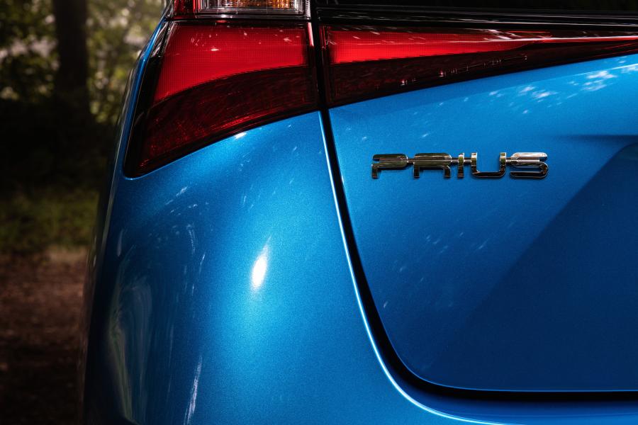 Детали экстерьера Toyota Prius 2019 года  (UK) (фото 31 из 37)